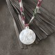 Pendentif Nacre Ronde Vierge à l'Enfant 2cm