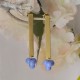 Boucles d'Oreilles Clous Laiton Rectangle Plat et Bouquet de Perles de Verre